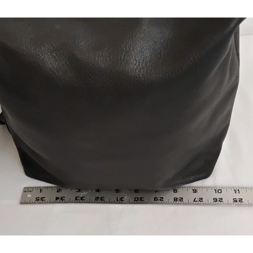 Coach Legacy Shoulder Bag Black Leather Bucket Bag Purse No. 19889 #J5883